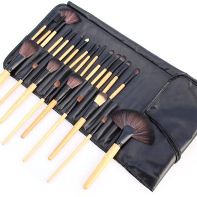 Professional Makeup Brushes – Set of 24 Pieces with Black Leather Case
